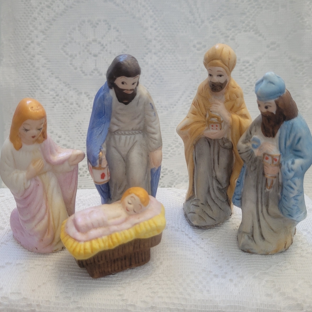 Vintage Nativity Figurine Set